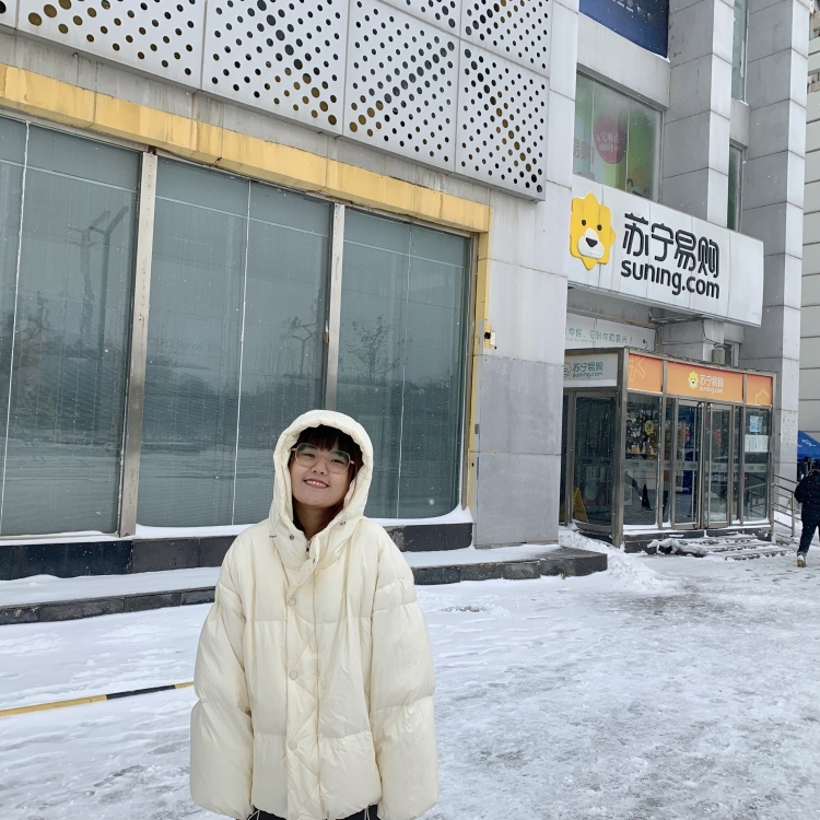 月亮不睡🌙-北京市·北京市·朝阳区--身高163,体重50公斤,小圆脸,可甜可辣,素人一个,想寄拍接单,欢迎打扰~
