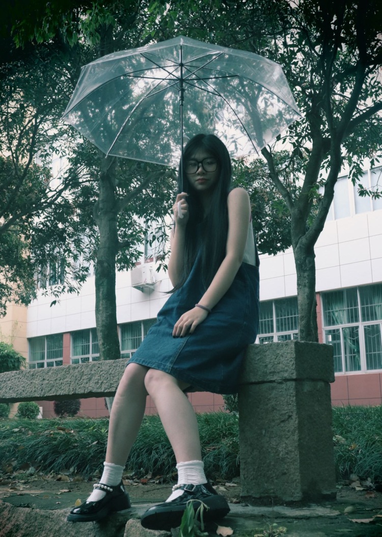 张张-福建省·福州市·福清市--大家好～我是张张，我的身高158，体重50kg，欢迎大家找我借寄拍喔～