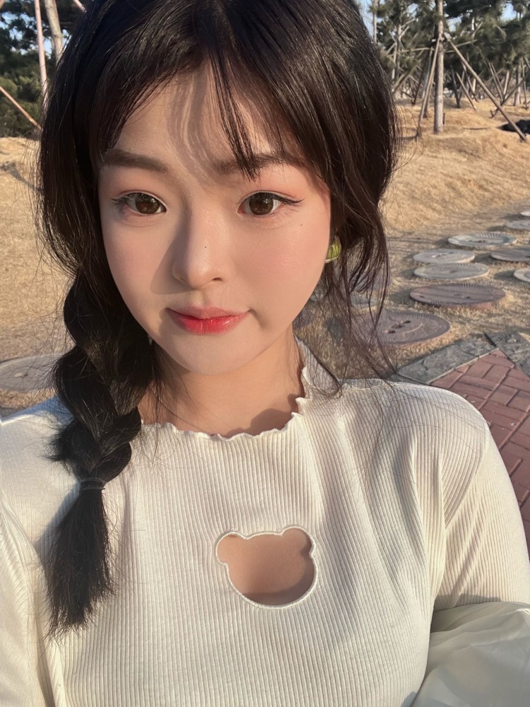 香香奈-山东省·青岛市·李沧区--买家秀 种草 免费试用 探店打卡 平面模特兼职  拍照有感觉快速出图快快联系我o～
