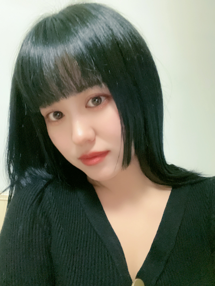 了一李-山西省·太原市·小店区-微博-介绍一下自己,本人身高160体重95斤,做过一段时间网拍模特,后因工作繁忙而中断。爱拍照会修图认真负责脾气好。因为疫情失业在家呜呜呜~~接点单子补贴家用。买家秀,种草带货,短视频带货都可。