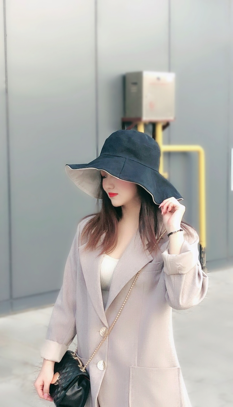 了一李-山西省·太原市·小店区-微博-介绍一下自己，本人身高160体重95斤，做过一段时间网拍模特，后因工作繁忙而中断。爱拍照会修图认真负责脾气好。因为疫情失业在家呜呜呜～～接点单子补贴家用。买家秀，种草带货，短视频带货都可。
     
