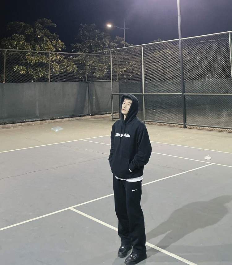 胡-江苏省·南京市·江宁区-抖音-喜欢拍照 穿搭 可发抖音9xx粉丝 有机会得话我会努力 说再多也没用 实际行动才是最重要的!