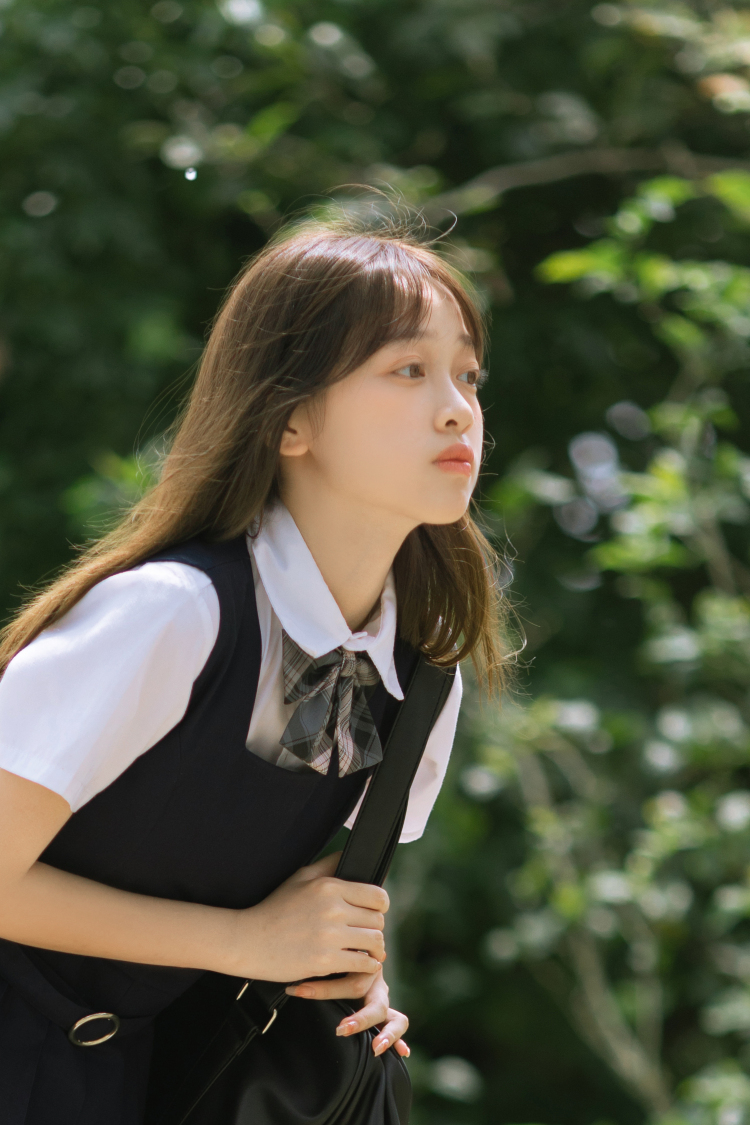 Ciao-浙江省·金华市·东阳市-抖音-大家好!我是身高167体重46kg在校女大学生,喜欢拍照,会电脑手机后期修图,意向兼职平面模特,接服装买家秀单,接寄拍