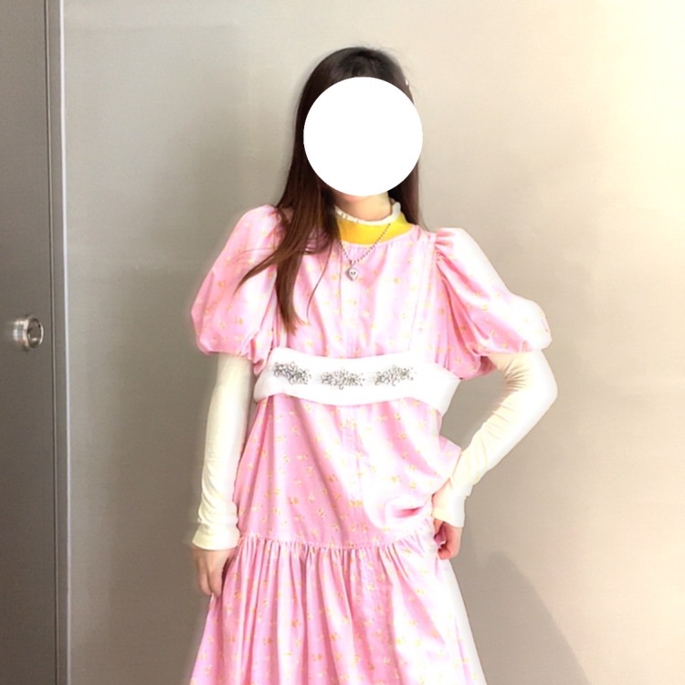 川儿😶-浙江省·杭州市·萧山区-抖音 微博 某红薯-喜欢拍照 会p图 甜酷风 潮牌休闲 风格不定 爱探店打卡 有想法 定会交出满意的答卷