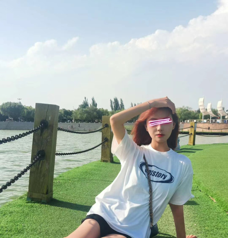 我的🍗呢-山东省·临沂市·兰山区--身高162体重95
会拍照会修图
可接衣服鞋子饰品等买家秀
不拖延,保质保量