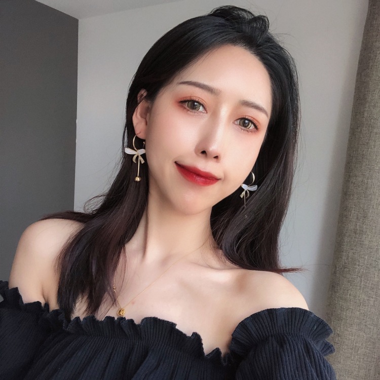Retarded girl-湖北省·武汉市·江汉区-微博 某红薯 抖音-身高163  体重86
可拍服装，配饰，化妆品
可接测评，寄拍
现在是短发