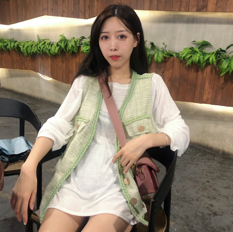 Retarded girl-湖北省·武汉市·江汉区-微博 某红薯 抖音-身高163  体重86
可拍服装，配饰，化妆品
可接测评，寄拍
现在是短发