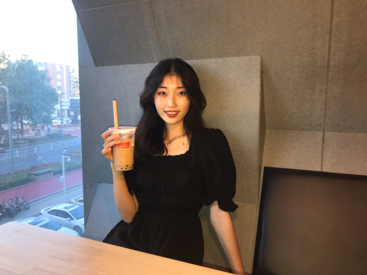 乱子-辽宁省·大连市·金州区-抖音-本人在校大学生
19岁
学过舞蹈
身高168
体重94斤
需要找个正经的商家可以合作,可接待服装、项链、面膜等产品