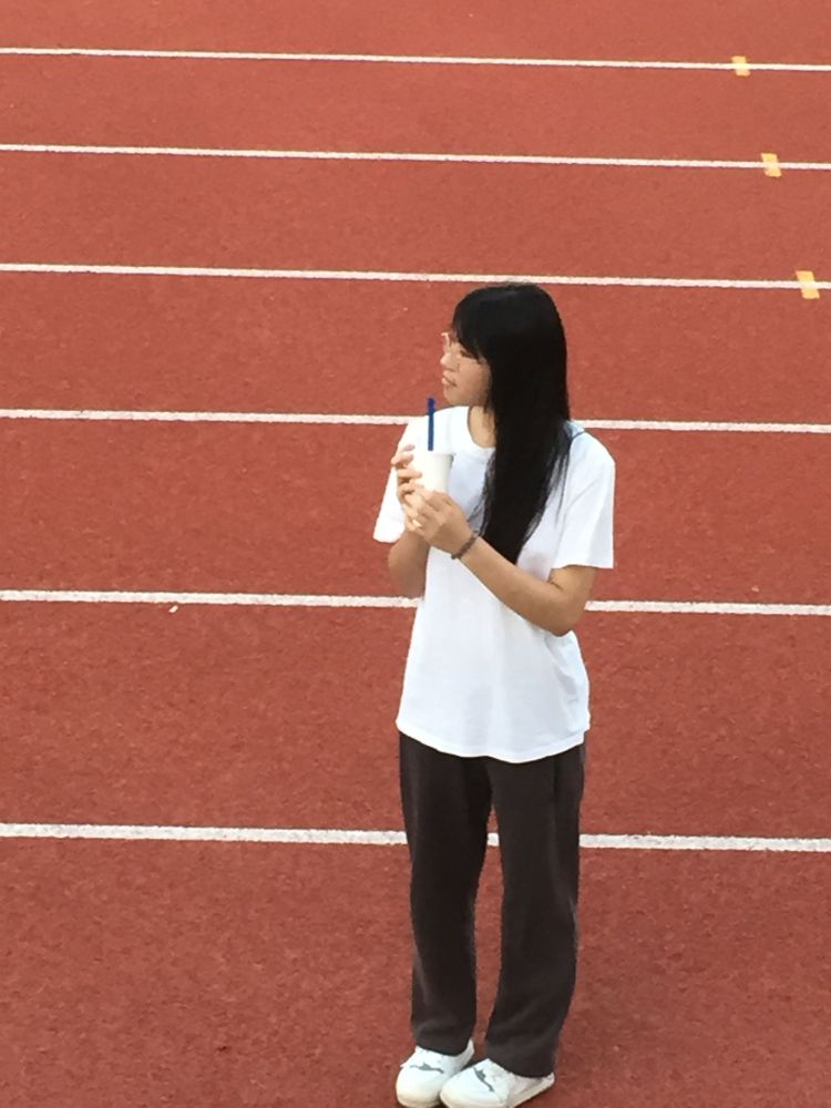 困了就吃-广东省·惠州市·惠东县--喜欢拍照会p图 拍照自然 可以驾驭各种风格 身高170体重115 会认真拍照 做事认真 不会敷衍了事