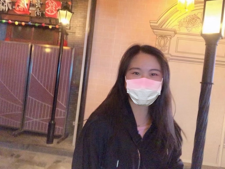 玛卡巴卡-上海市·上海市·松江区-抖音,某红薯,微博-本人身高163体重110,费用协商,可接各种衣服,包包,饰品等寄拍,会p图