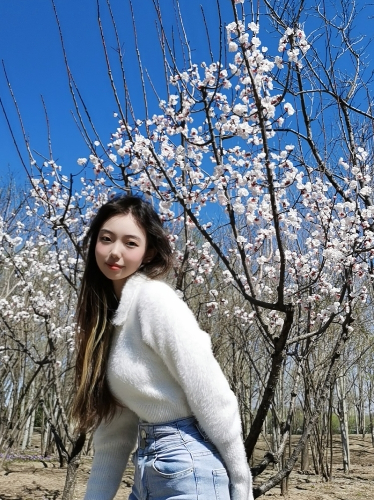 🌻-北京市·北京市·朝阳区--接寄拍 价格好商议 158/82
会拍照 会修图 可出外景 好商议
风格多样化
