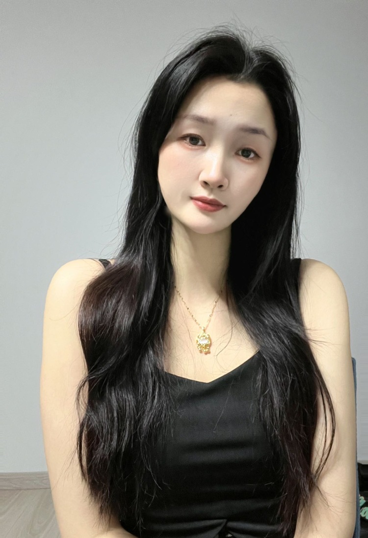 独瘾-江苏省·常州市·金坛区-抖音 美图秀秀 快手 ***-兴趣爱好就是买衣服 喜欢拍照 喜欢一切美好事物 平时没事还喜欢做做饭 本人会简单p图 出图快 不墨迹