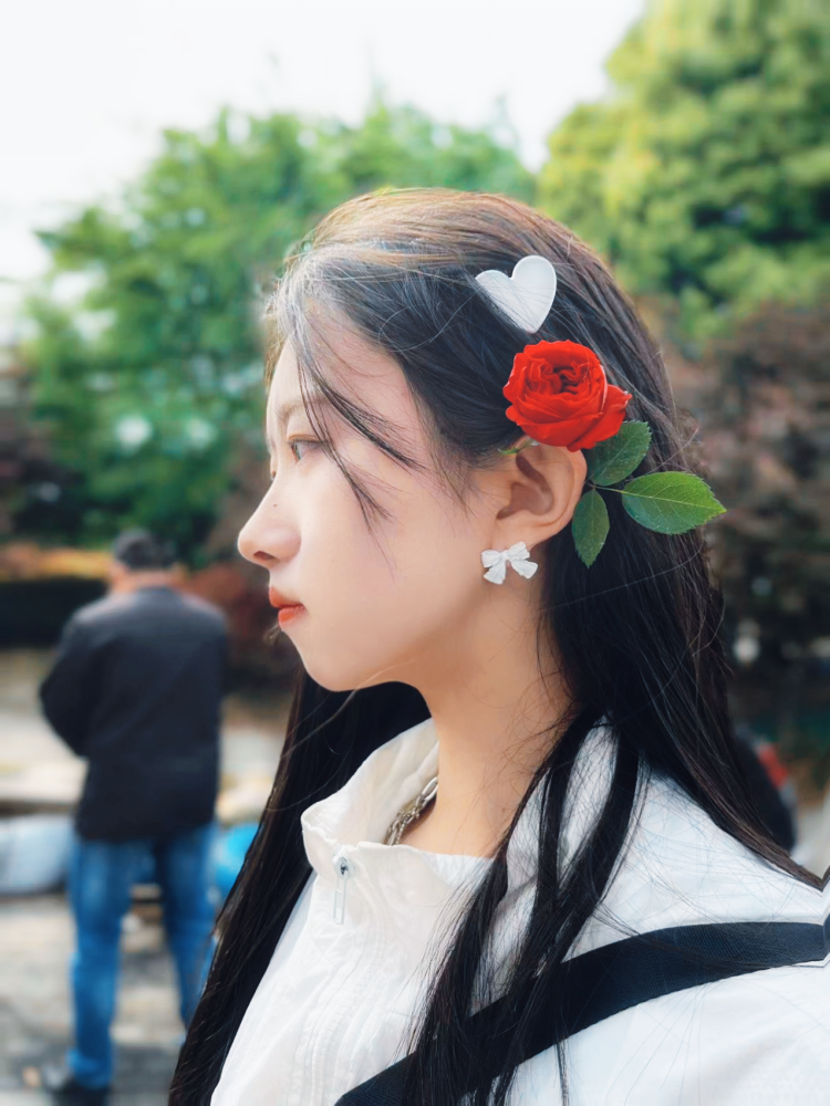 🌙🐇-江苏省·镇江市·丹阳市--时间自由,接各种寄拍买家秀。风格比较多变。 身高168 体重98。