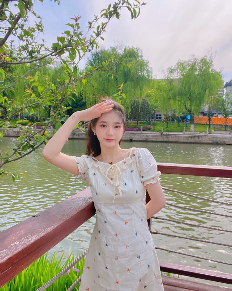 鱼-浙江省·嘉兴市·南湖区--接寄拍送拍衣服首饰美甲等,身高165体重100兼造型模特,希望长期合作