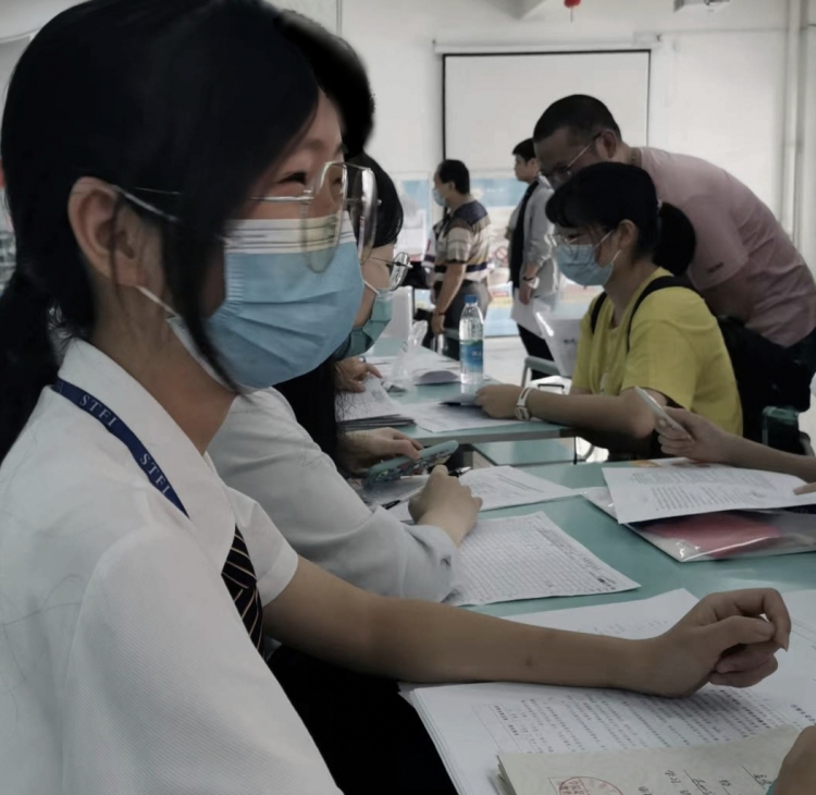 M#-江苏省·苏州市·吴中区-某红薯-16岁学生,认识的人比较多 有一点点影响力
喜欢滑板吉他素描
想接衣服,鞋子等送拍寄拍都可