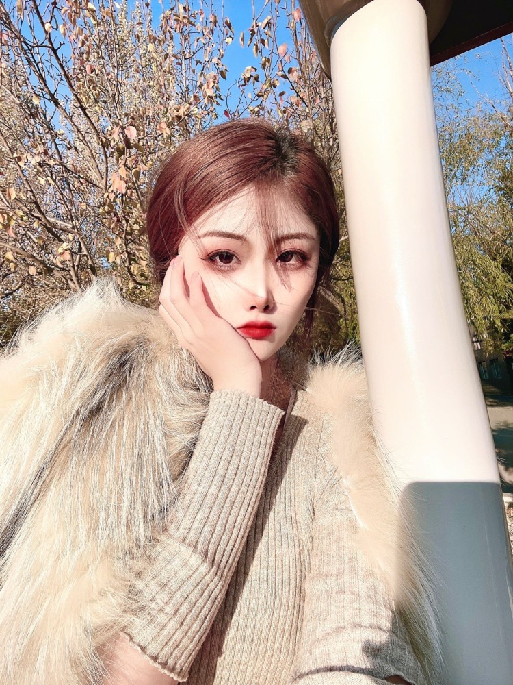 sco-吉林省·松原市·乾安县--接买家秀,影视多媒体专业,从事5年电商行业,有喜欢我自拍风格的可联系我,第一次接单,有米就拍