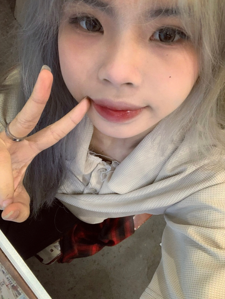 唐易慧-广西壮族自治区·贵港市·港北区-快手-个人喜欢拍照📷 会跳舞 一单10~50 寄拍 买家秀都可以联系我
