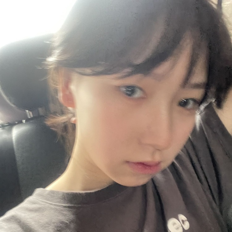 天天：）-浙江省·绍兴市·柯桥区-抖音 某红薯 -02 年大一女生 身高163体重100
皮肤白 会p图调色 能拍人能拍物 态度好 时间空闲 
化妆品服饰单都可以~
文字功底强 爱好舞蹈 美术绘画 曾多次做礼仪模特～以最好的态度完成达到合作共赢～薪资