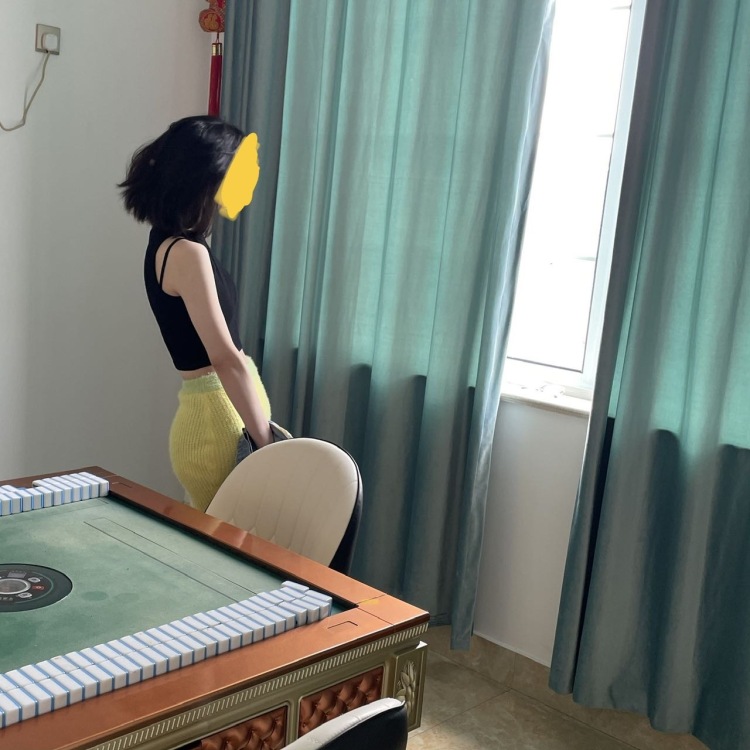 天天：）-浙江省·绍兴市·柯桥区-抖音 某红薯 -02 年大一女生 身高163体重100
皮肤白 会p图调色 能拍人能拍物 态度好 时间空闲 
化妆品服饰单都可以~
文字功底强 爱好舞蹈 美术绘画 曾多次做礼仪模特～以最好的态度完成达到合作共赢～薪资