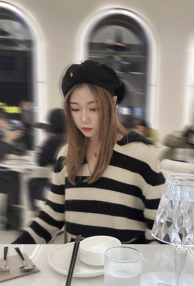 书书-浙江省·温州市·苍南县-抖音/某红薯/微博-身高162 体重100 鞋码37 
接服装 饰品 化妆品 买家秀 实体探店 
自由职业者 时间充裕 会修图 剪辑视频
做事认真负责 期待合作