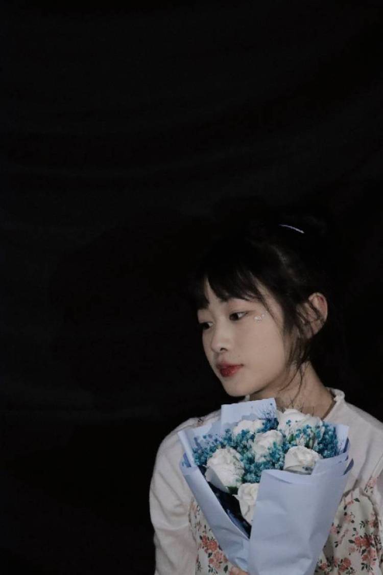 勇敢妞妞-重庆市·重庆市·南岸区-快手，某红薯-擅长拍照，有一定拍照基础，专业设备和器材调滤镜，买家秀，种草带货