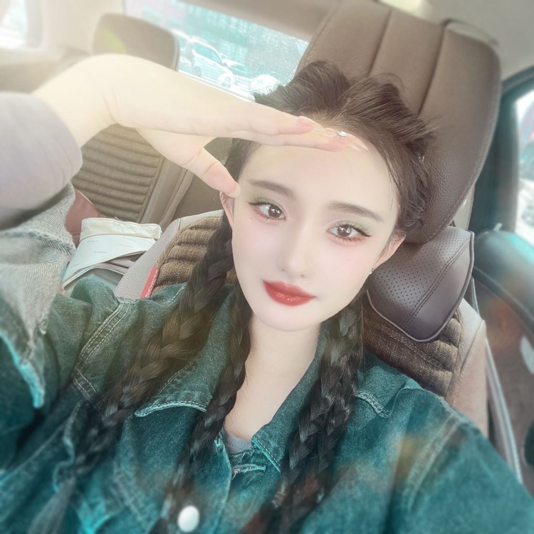 小孙超级🐻-福建省·三明市·建宁县-快手-接寄拍，衣服化妆品首饰都可以，可多种风格，超会p图，会化妆，懂穿搭