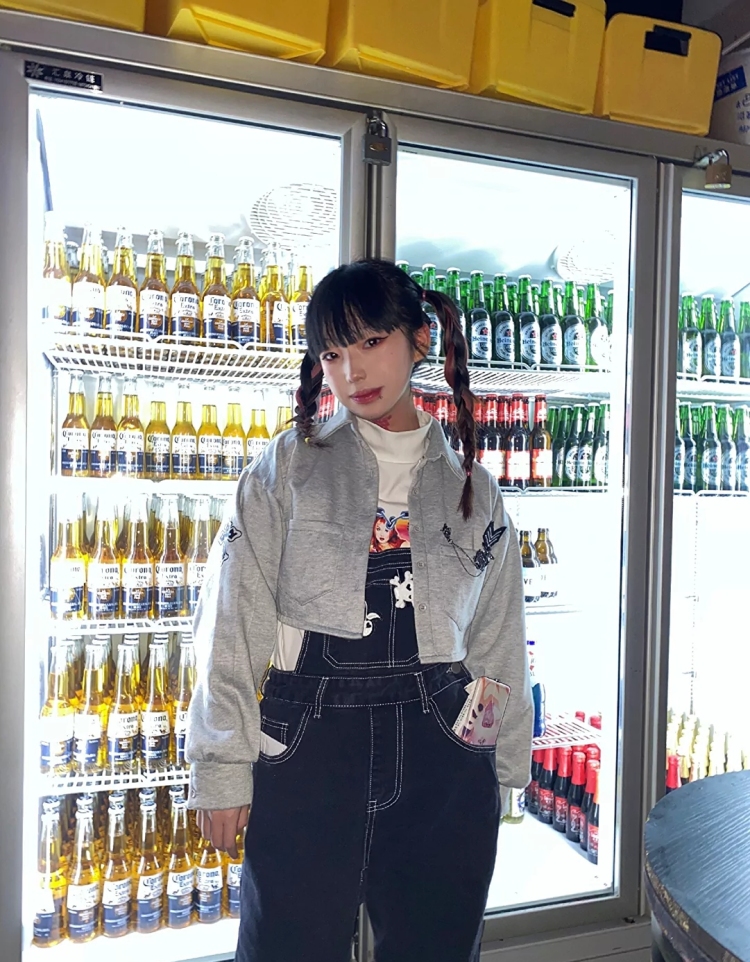 路易-内蒙古自治区·呼和浩特市·赛罕区-快手,某红薯-身高160体重45千克
什么风格穿搭都能拍!
没有工作闲得很,来找我拍吧!