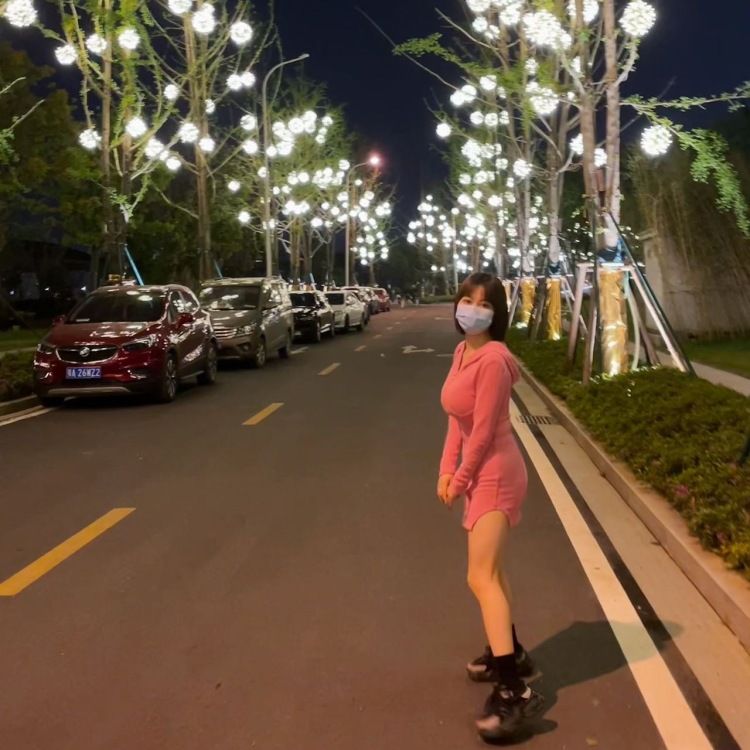🌙-湖北省·武汉市·江夏区--身高160,体重45
有一年买家秀经验,可接买家秀、种草带货等等
爱拍照,会p图,多风格