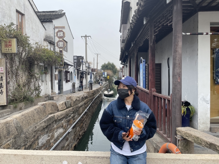 xxPPxx-辽宁省·鞍山市·铁东区--真素人、
爱拍照、
会化妆、
会p图、
偏向:穿搭、美妆类。