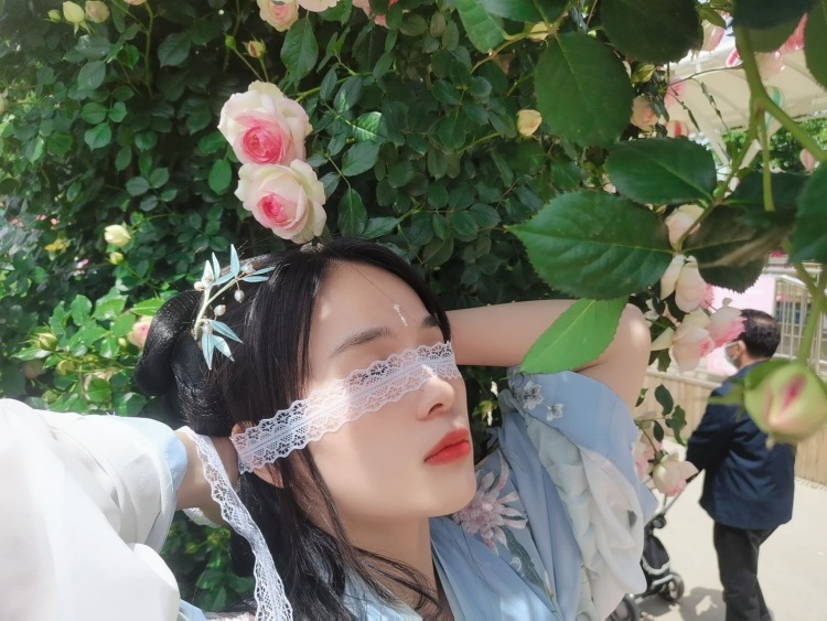 嘿,你好呀-四川省·成都市·成华区--擅长摄影,会汉服妆造
对汉服拍照格外喜欢,
人物构图个方面有自己的见解,可拍出很好看的图片,作为卖家秀页面详情都可