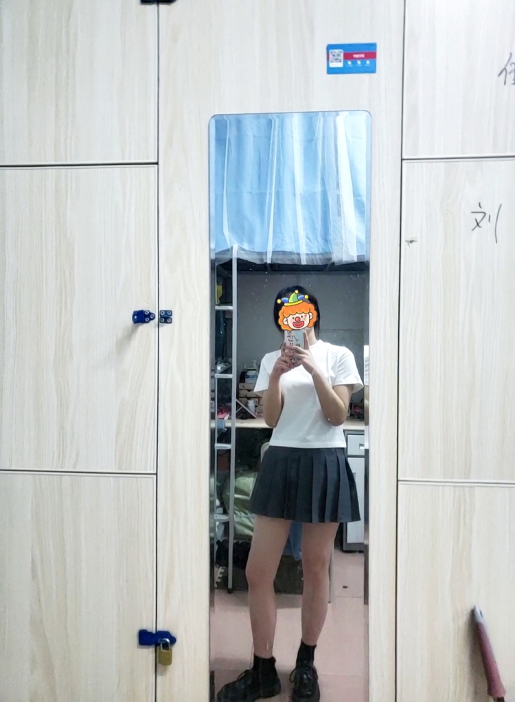 你抱月亮吗？-湖北省·荆州市·荆州区--喜欢拍照 
身高159 体重96
文笔好 会p图
什么风格都可以尝试
价格可以商议