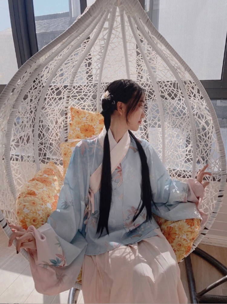 Q谭小丸子🐰-江苏省·苏州市·吴江区--接寄拍 身高161.5体重 47
学生党!时间充裕 性格好
价格好商量 接受互免 无费置换
tbpdd都可 服饰 包包配饰 鞋子都可
会p图,高质量,出图快,重拍无二话!可长期合作 风格多样 事儿