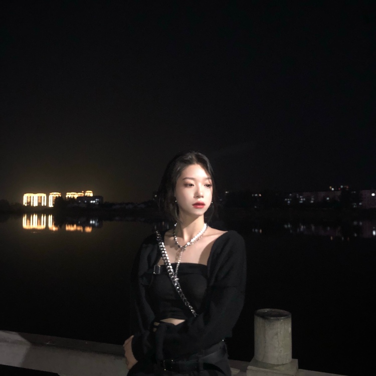 Renaissance-湖北省·宜昌市·当阳市--各位美眉们好呀!鄙人不才 就p图技巧拿的出手 欢迎各位美女们来找我p图 人物照 生活照 风景照都可以的!一张3-5元不等~ 下面是我的生活照 哈哈哈哈浅p一下吧!