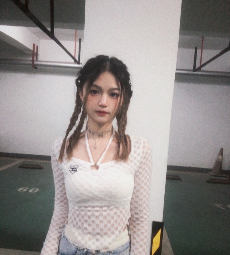 一茶-天津市·天津市·和平区--19岁女大学生 165cm 50kg 纯素人，会拍照会p图，接服装饰品包包鞋子等，出图快出图精，找我找我！！！