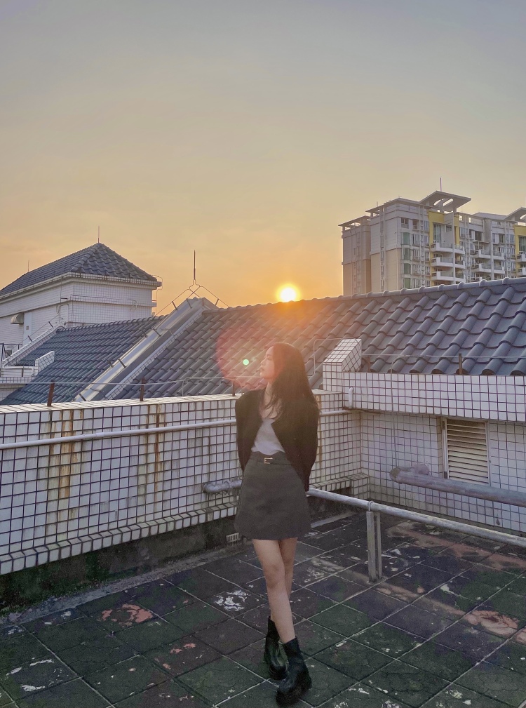 貓屎溫-广东省·东莞市·常平镇--接寄拍
身高体重：168、49
拍摄设备：索尼微单、iphone12pro
擅长画画、拍照、修图