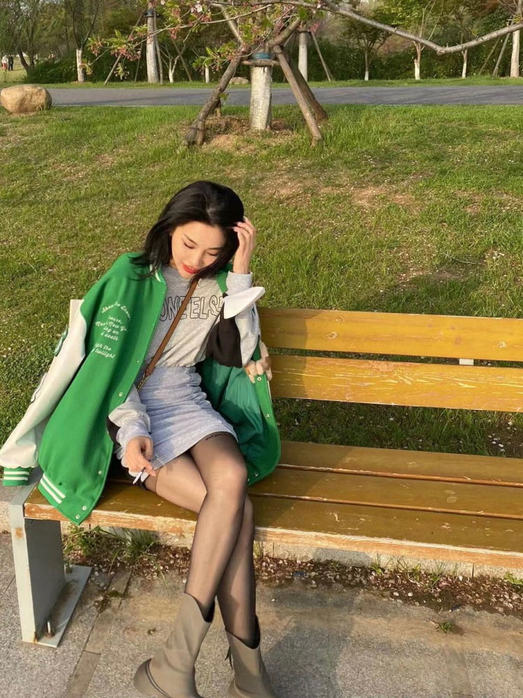 春夏-江苏省·南京市·栖霞区-抖音 -身材比例较好,五官端正,审美不错,会基础的p图,爱美的天秤座
