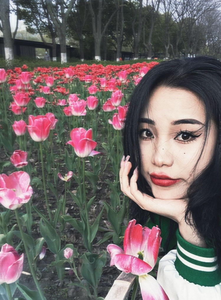 春夏-江苏省·南京市·栖霞区-抖音 -身材比例较好,五官端正,审美不错,会基础的p图,爱美的天秤座