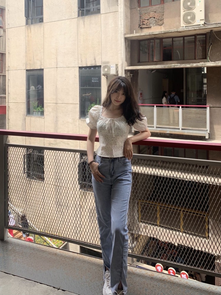 蜡笔小心眼子-吉林省·长春市·宽城区-抖音|微博-可接:买家秀,种草带货,短视频带货,短视频vlog 制作,开箱测评,免费试用,探店打卡,平面模特兼职,瞳模。
平台粉丝量:微博650,抖音450
擅长p图,有单反相机,抖音刚刚运营粉丝数量植物增长中!