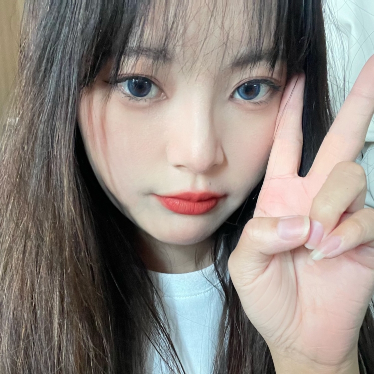 歪歪不吃糖.-江苏省·徐州市·铜山区-抖音 某红薯 微博-身高162体重52kg 可以接买家秀 瞳模 p图能力可以 会尽可能满足商家需求