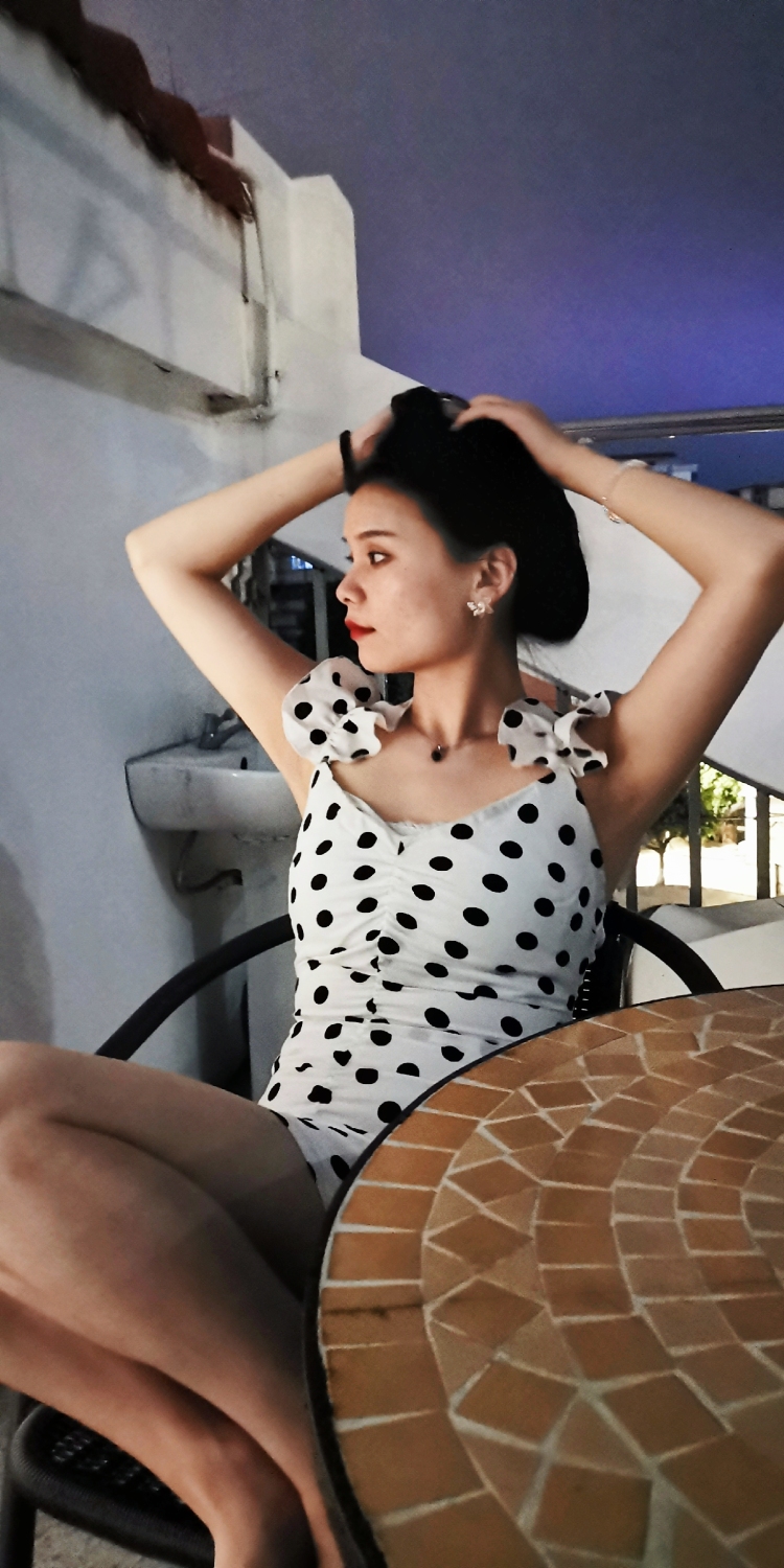 LuLu-福建省·福州市·鼓楼区--生活中非常喜欢穿搭、 安利好物、拍照📸，还喜欢开箱，想要有不一样的生活体验