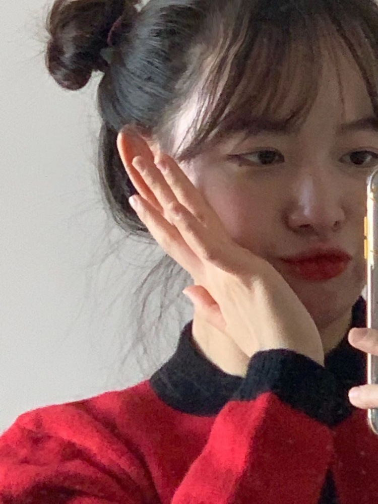 我可不吃饭-陕西省·西安市·未央区-抖音微博某红薯-特长p图 希望能收到衣服鞋子配饰美甲的单～  很喜欢拍照片买衣服买东西 如果能够为好看的东东拍出来好看的照片 让她被更多人知道 是一件很幸福的事情！！