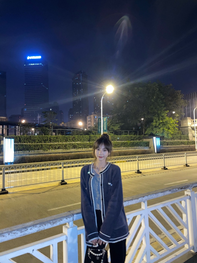 luu-天津市·天津市·和平区--170cm48kg 坐标天津 可接买家秀 种草分享 探店 模特兼职 穿戴甲手模等~