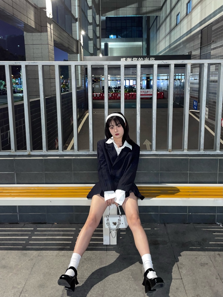 🖤-广东省·佛山市·南海区-常用抖音-接寄拍 送拍
衣服 裤子 鞋子饰品都可
会拍照修图
身高166 体重100