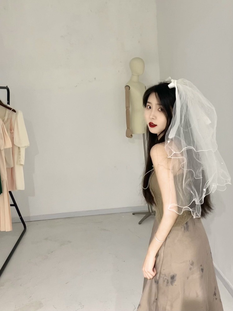黄.-广东省·深圳市·龙华区-抖音、某红薯-饰品、服装、鞋子等都可以,会拍照会修图。最主要是有时间观念,按时完成任务,期待合作。99年身高155体重88斤的潮汕小个子女生。