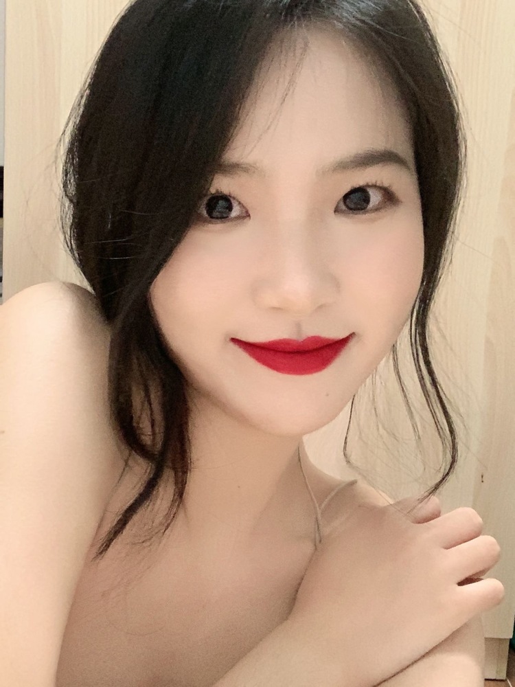 黄.-广东省·深圳市·龙华区-抖音、某红薯-饰品、服装、鞋子等都可以，会拍照会修图。最主要是有时间观念，按时完成任务，期待合作。99年身高155体重88斤的潮汕小个子女生。