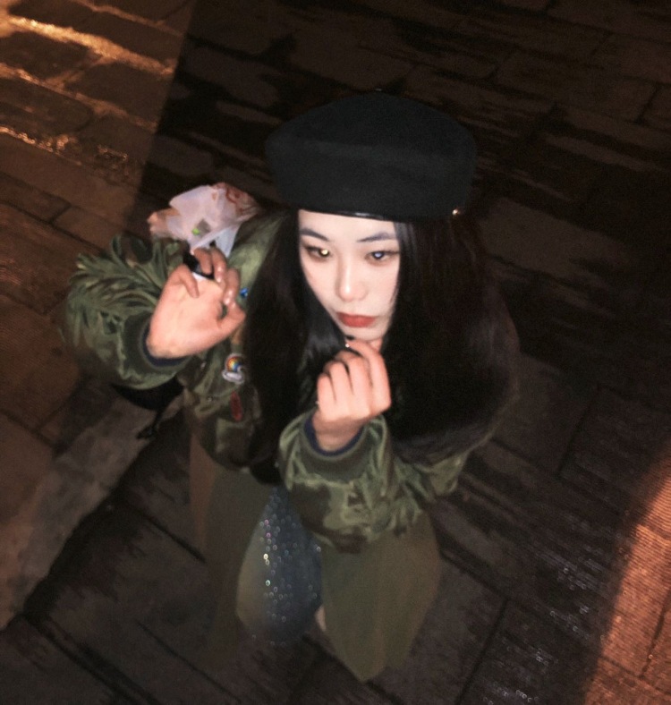 besokuse-湖北省·武汉市·江夏区-抖音微博快手-我是一名摄影专业的学生平时非常喜欢拍照热爱跳舞，平时会多多研究穿搭，什么风格都可以！对美妆方面也略有研究。可以接寄拍、买家秀、卖家秀 、种草姬 、穿搭分享、好物分享、平面模特 、短视频制作等等有兴趣的