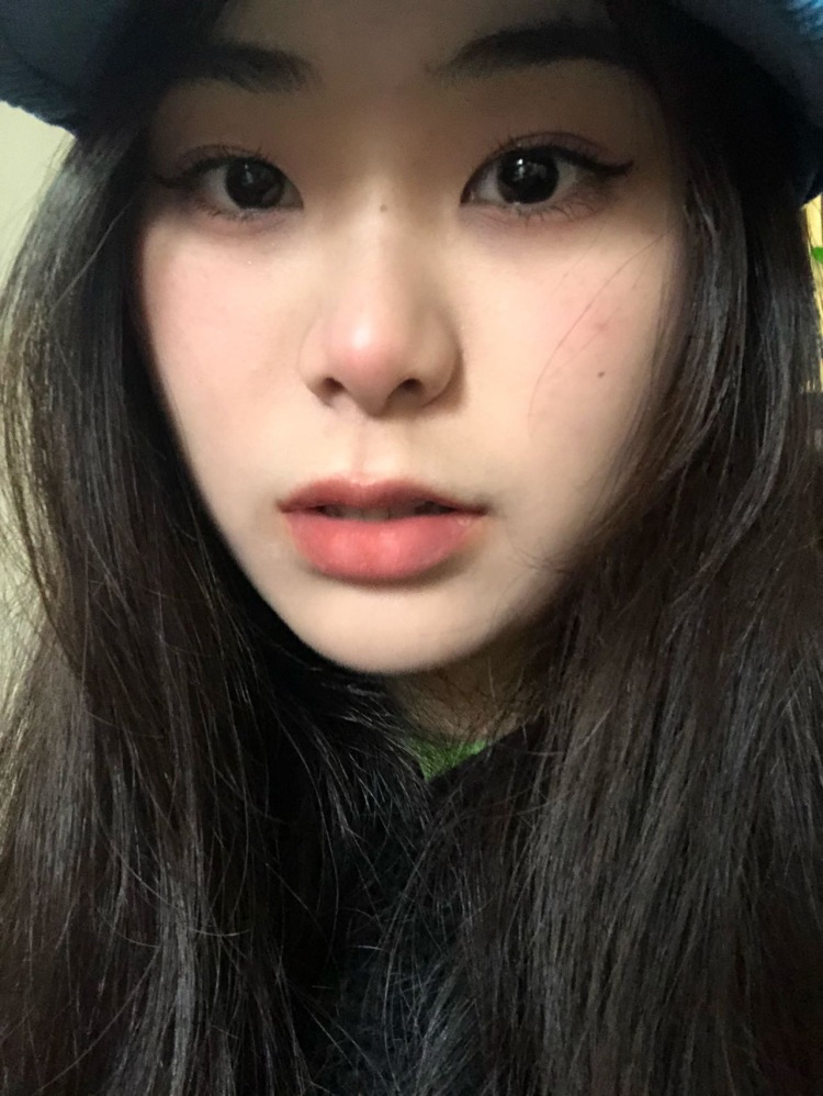 besokuse-湖北省·武汉市·江夏区-抖音微博快手-我是一名摄影专业的学生平时非常喜欢拍照热爱跳舞，平时会多多研究穿搭，什么风格都可以！对美妆方面也略有研究。可以接寄拍、买家秀、卖家秀 、种草姬 、穿搭分享、好物分享、平面模特 、短视频制作等等有兴趣的