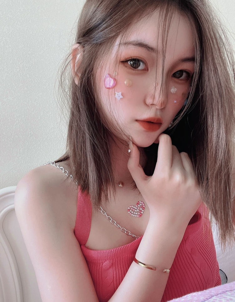 Yhu1--黑龙江省·佳木斯市·郊区-抖音-166cm 92 可拍买家秀 喜欢拍照会修图 性格好
上图速度快