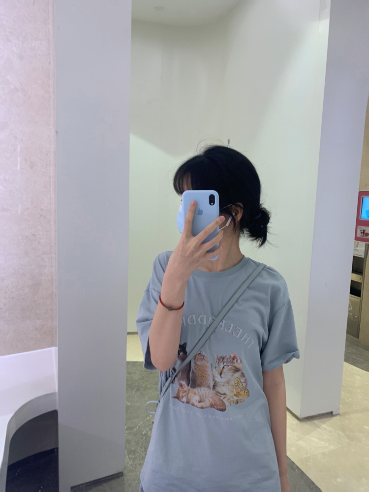 Yi.-广东省·深圳市·宝安区-抖音,微博-接寄拍 种草推广,会修图认真返图,平时会分享拍的好看的图片到平台上
身高170体重52