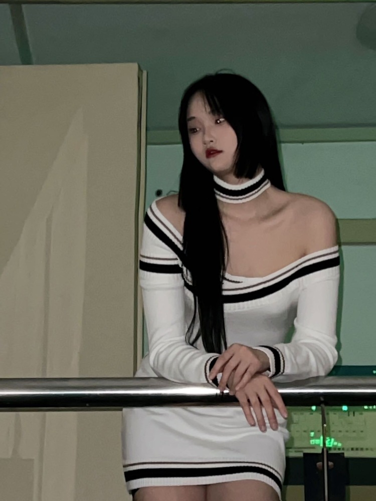 LUUJiny--吉林省·长春市·南关区-抖音-买家秀  种草带货  口才可以  会说段子有梗很幽默  个子高  身材苗条178  110